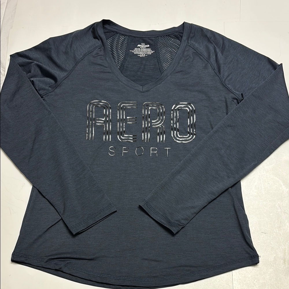 Women’s Aeropostale sport black long sleeve v-neck top size Medium